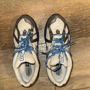 New Balance Men's Cream and Blue Athletic Shoes